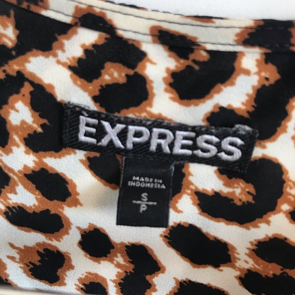 Express Cheetah Print Blouse - Picture 4 of 4
